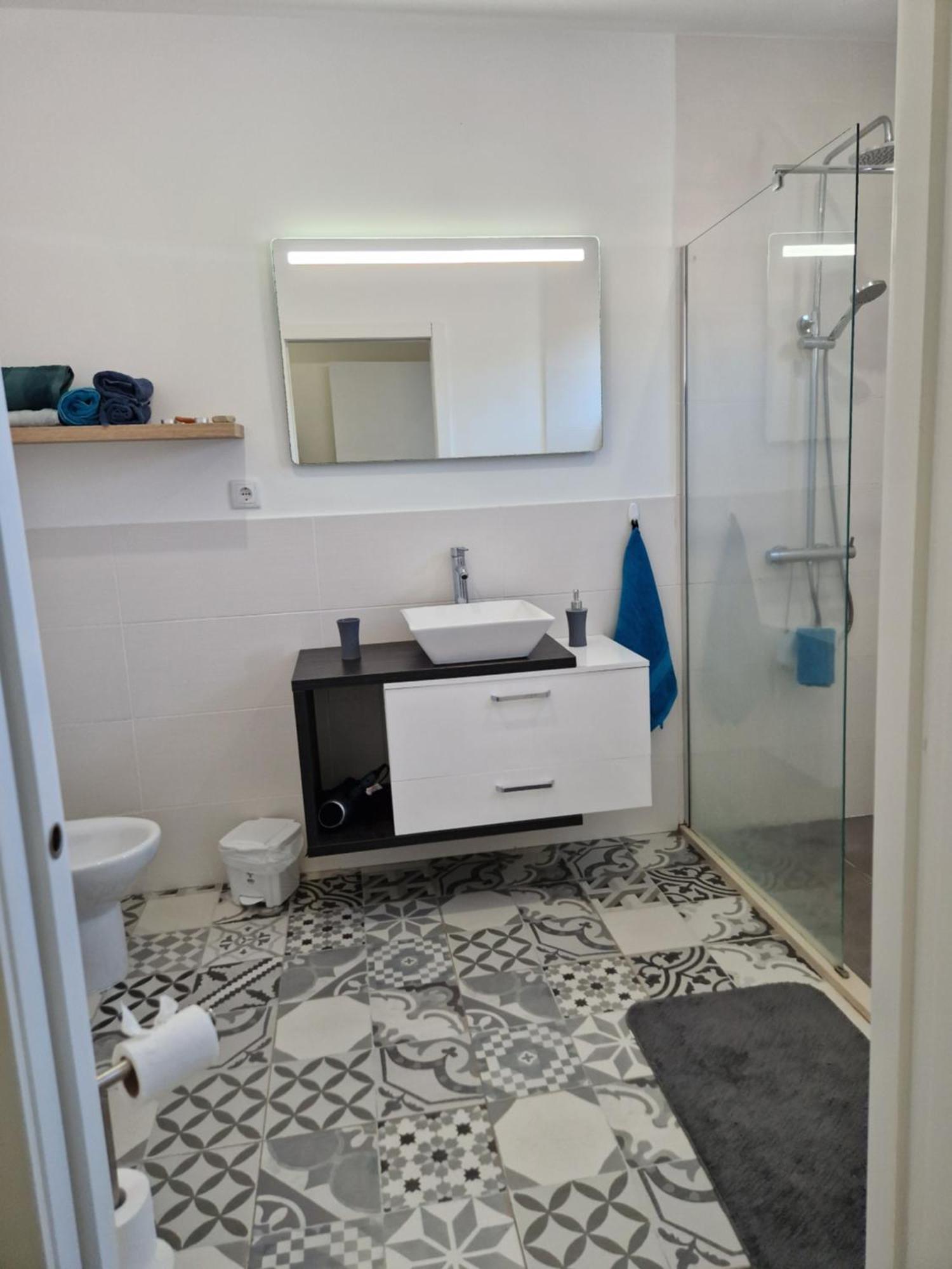 C - Delightful 2 Bedroom Vacation Home Machico  Kültér fotó